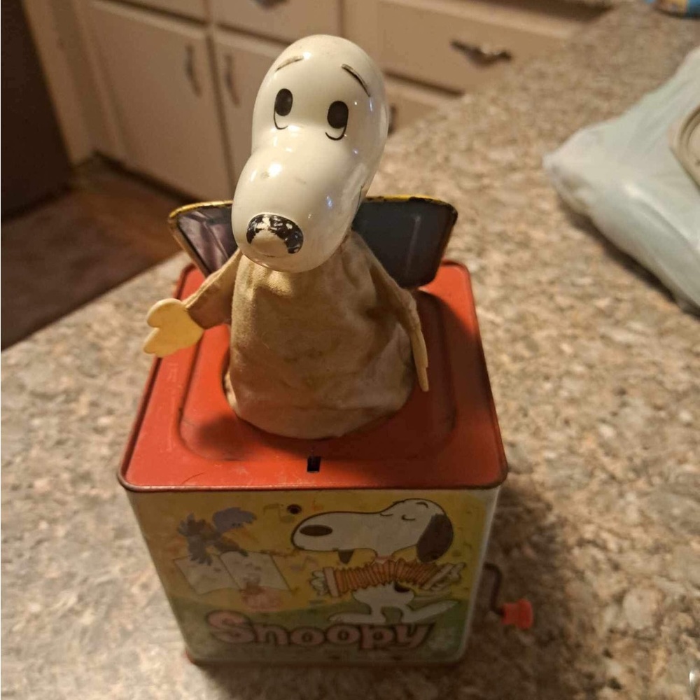 Vintage Snoopy Jack in the Box